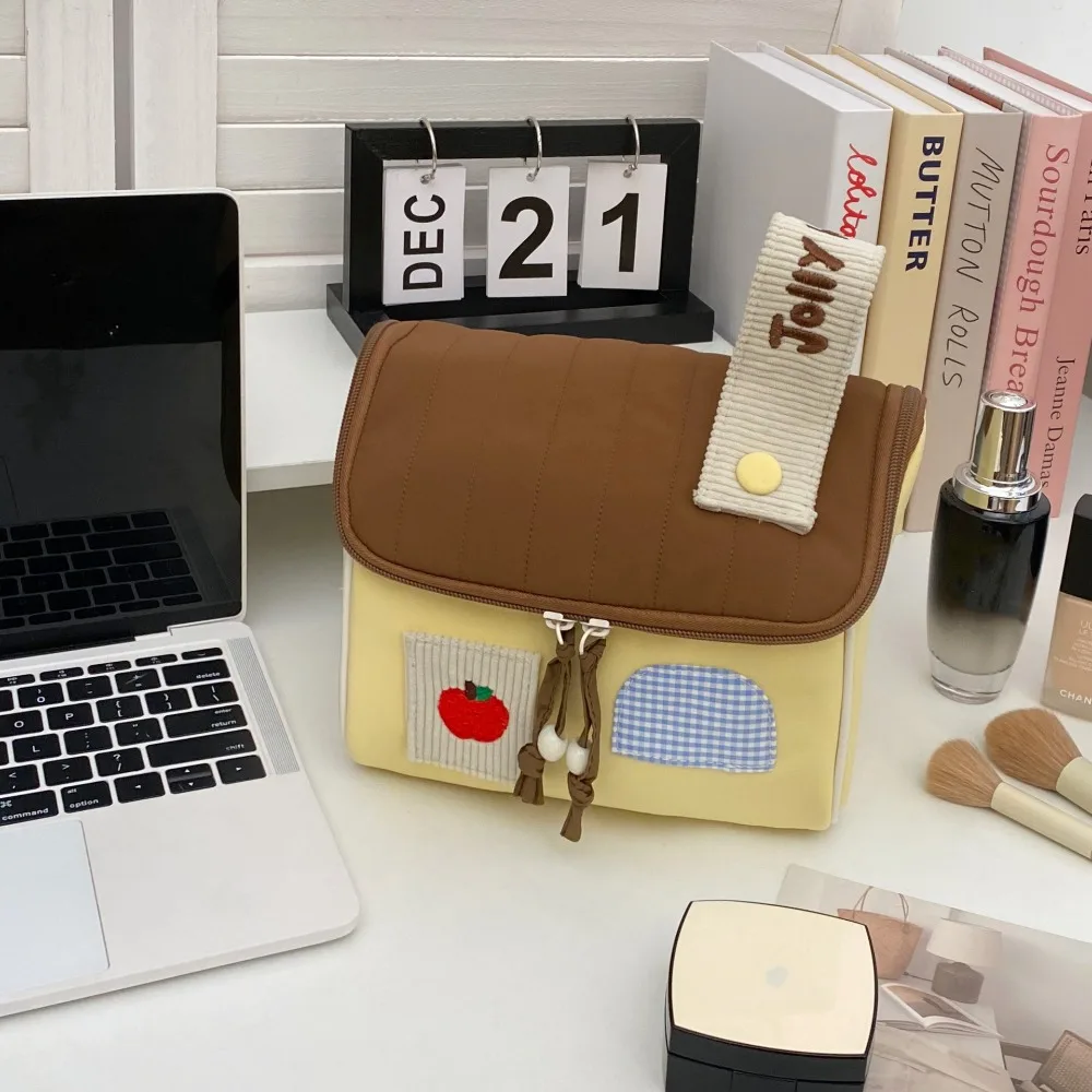 

Waterproof Handheld Makeup Bag Nylon Cartoon House Shape Cosmetic Bag Large Capacity Multifunctional Skincare Storage Bag Girls