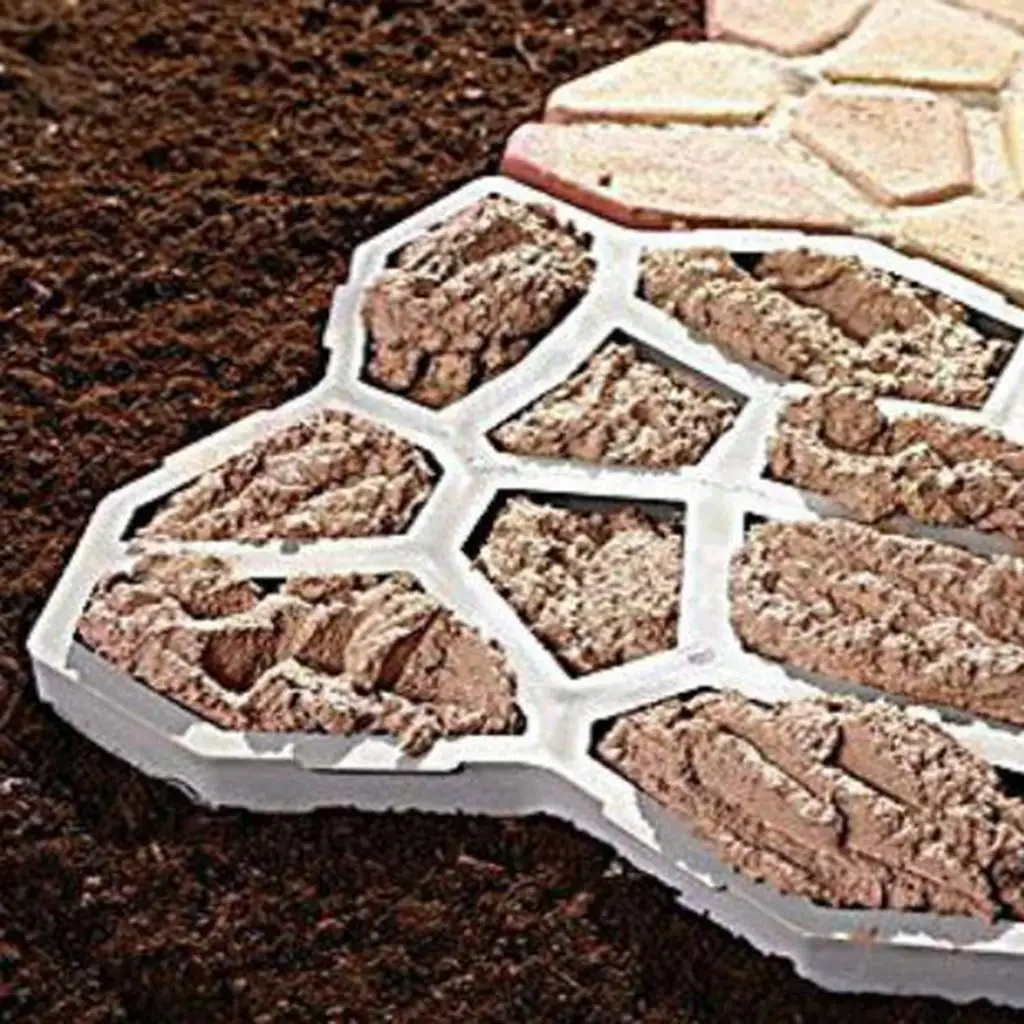

Reusable Driveway Paving Mold Plastic Garden Pavement Mould for Cement Path and Patio Design