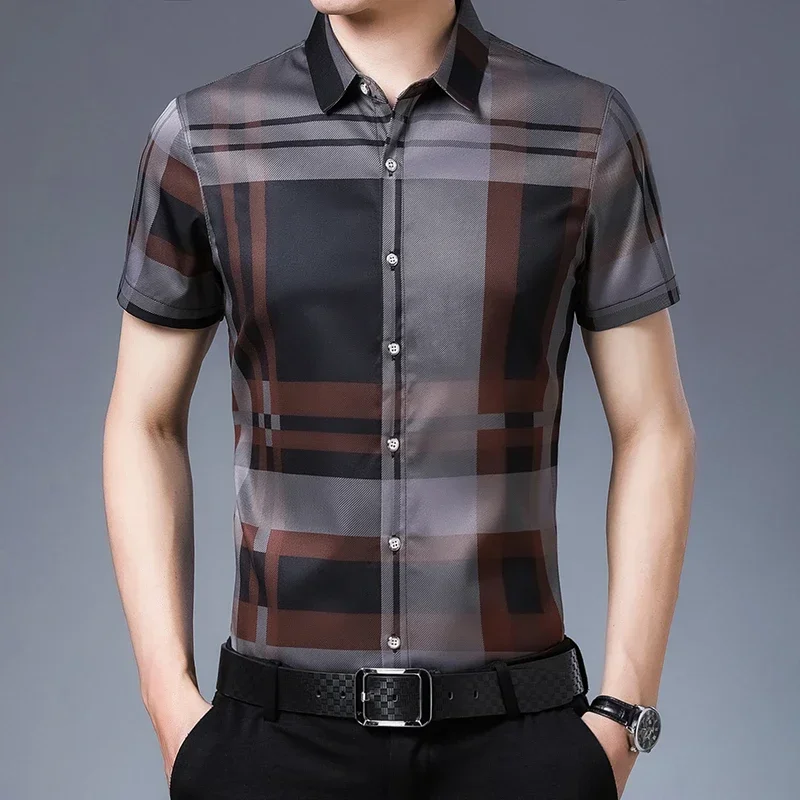 Men\'s Striped Business Casual Short Sleeved Shirt Wrinkle Resistant and Non Ironing Comfortable Top