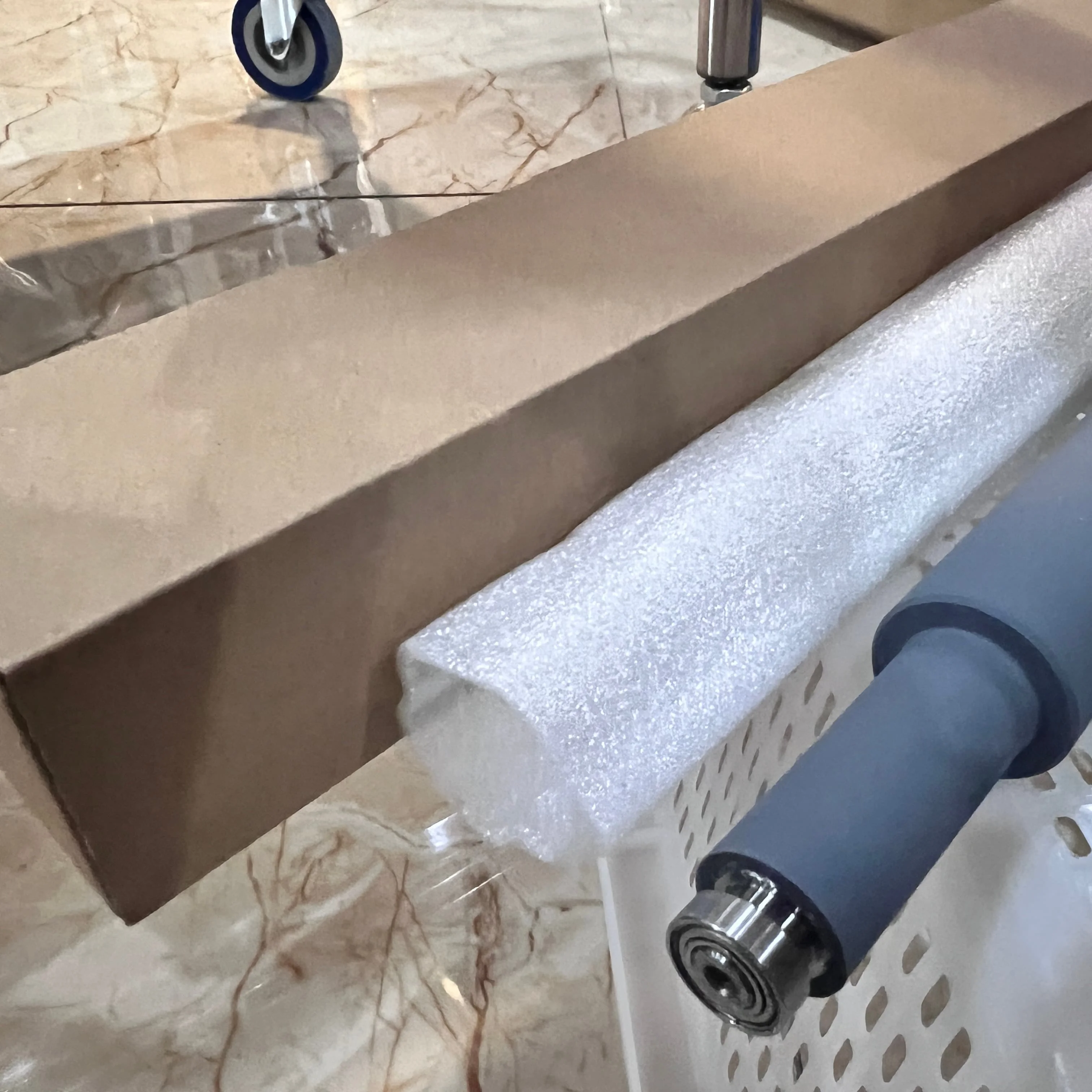 

Прижимной ролик RV A4 в классическом стиле 023-75120 Для использования в Riso RZ 200 220 300 310 EZ 200 220 300 Запасные части для дубликатора