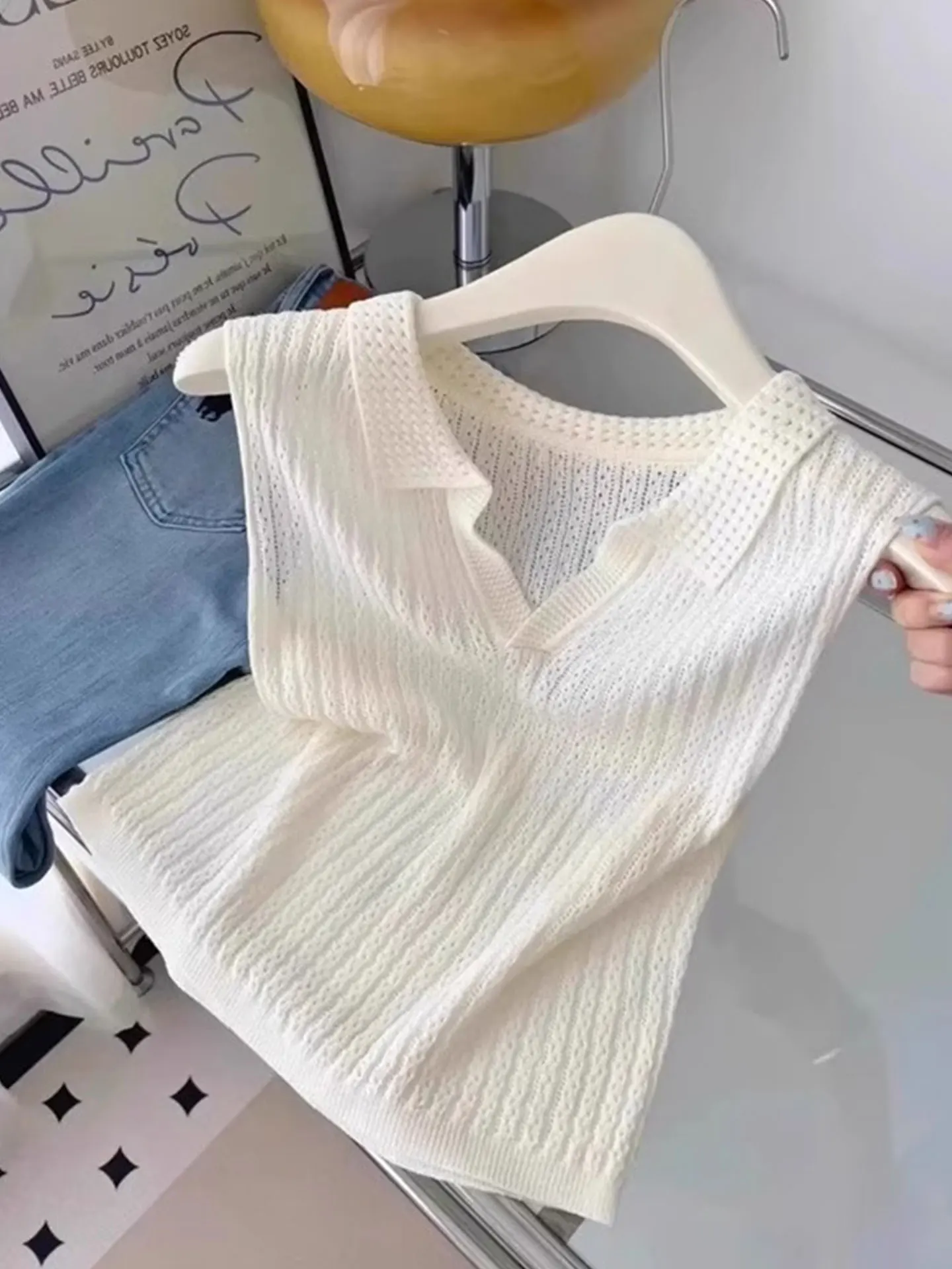 

Ele Breathable Hollow out Knit Top Women's Commute Versatile Summer 2025 Korean Sle Straight Cut Svel V-ne