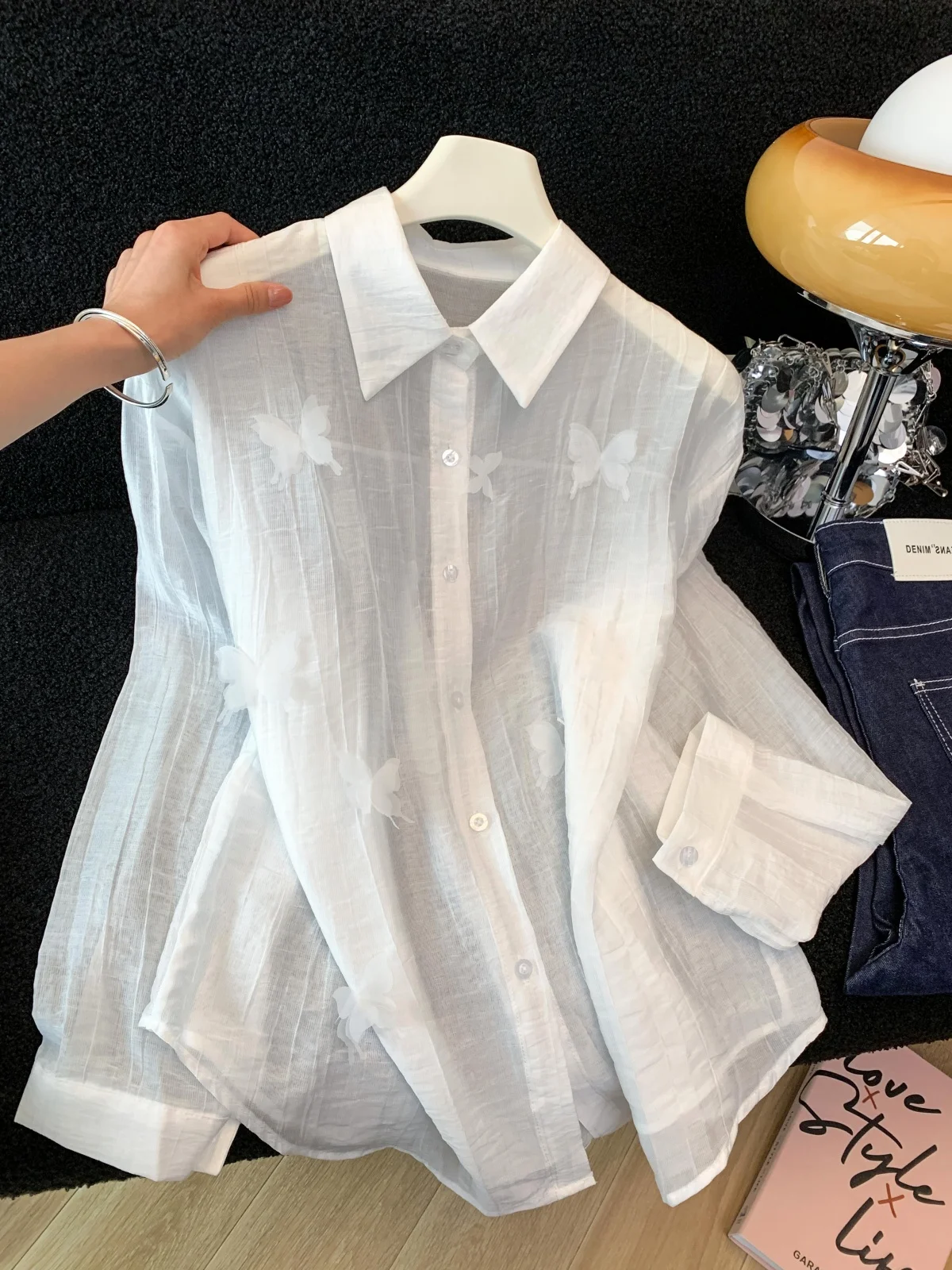 

Женская летняя тонкая рубашка с длинным рукавом для защиты от солнца, свободный повседневный стиль, открытый кардиган, белый цвет, универсальная рабочая одежда, полиэстер...