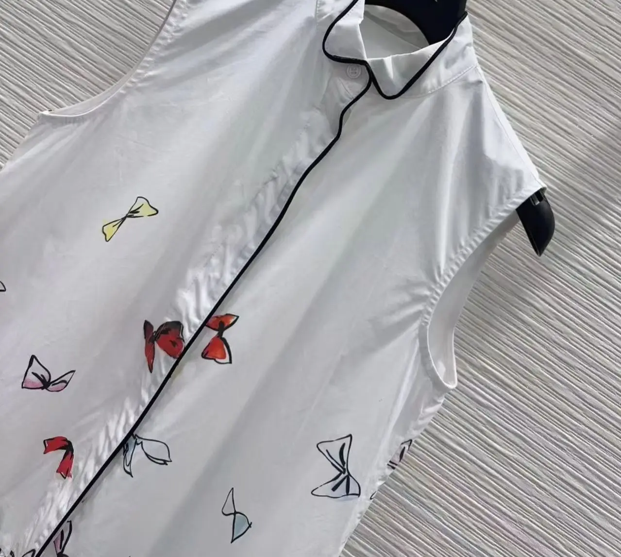 Fashionable high-end bow-print blouse dress with contrasting lapel design, loose and slimming fit, A-line blouse dress