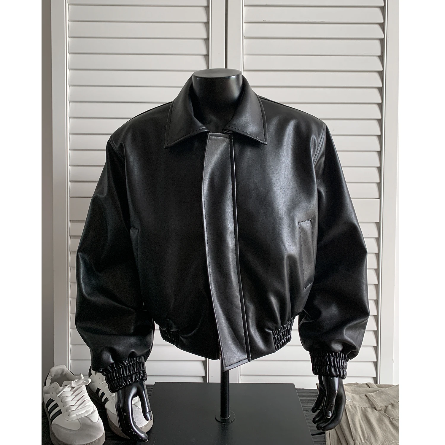 

chaquetas sin manga cuerina Loose short leather jacket Shoulder pad coat American retro leather jacket for men