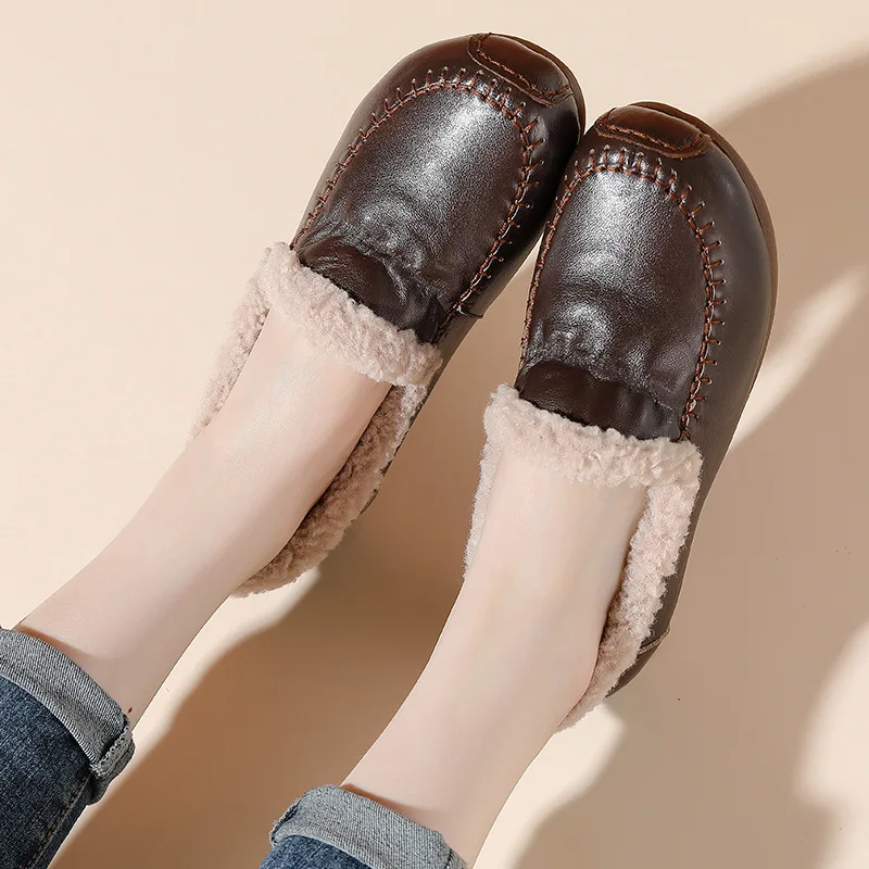 

Handmade Sewing Autumn Winter Warm Shoes Women Slip-On Flat Fluffy Fur Casual Loafers Genuine Leather Cow-Muscle Loafers