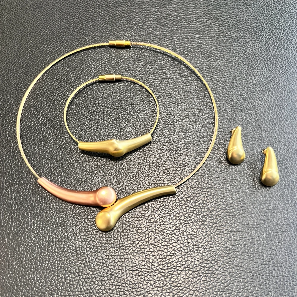 3Pcs Two-tone Gold Plated Abstract Jewelry Set Modern Choker Necklace Bracelet & Earrings for Women
