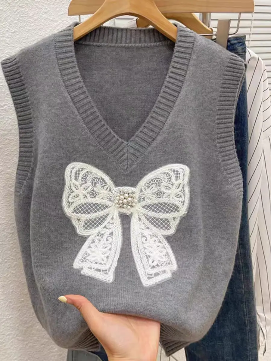 Butterfly Nail Bead V Neck Knitted Vest Women Autumn Preppy Style Korean Sueter Mujer O Neck Sleeveless Waistcoat Jumper Sweater