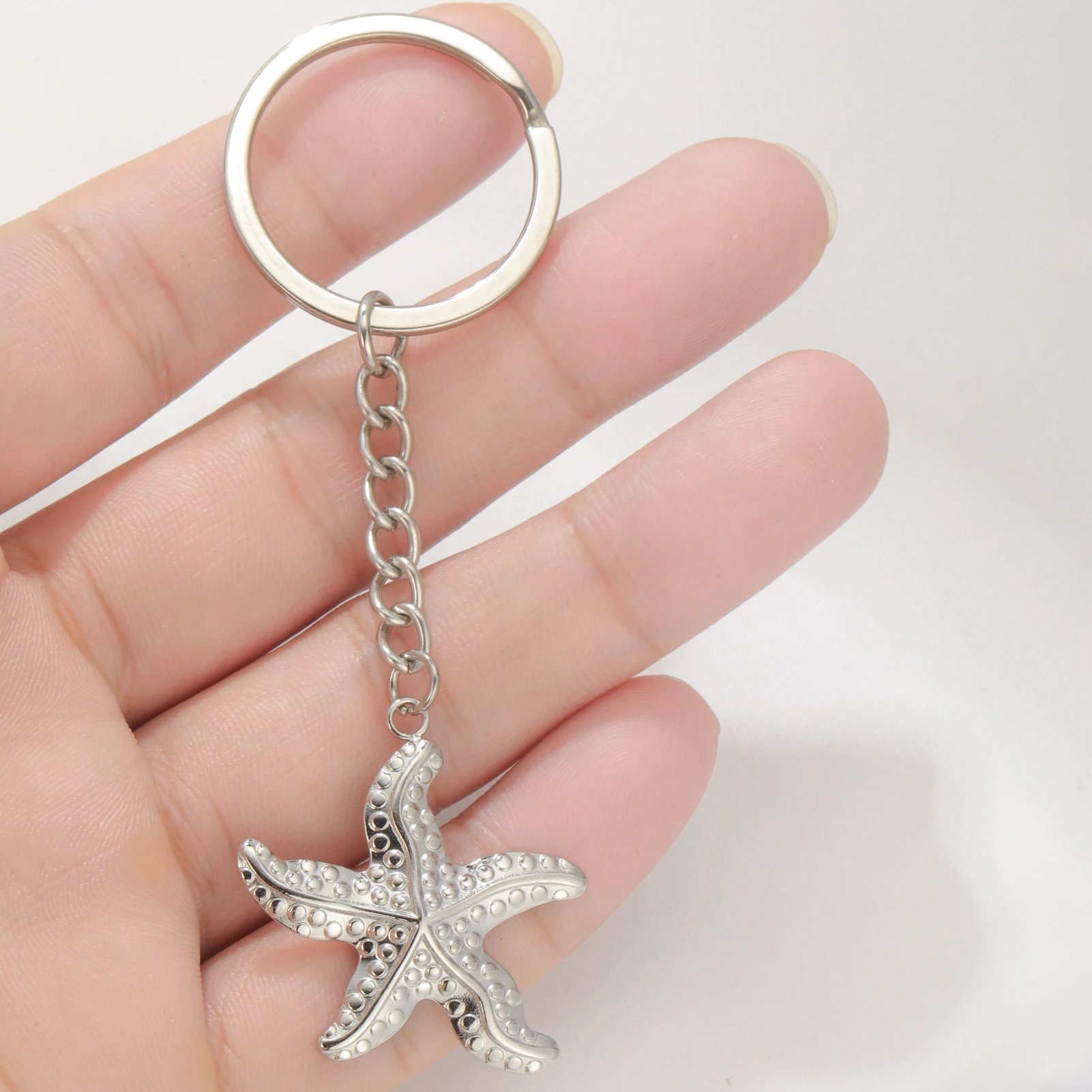 Lucktune Seastar Beach Style Keychain Stainless Steel Starfish Pendant Car Key Ring Hanging Jewelry Decoration Gift for Women