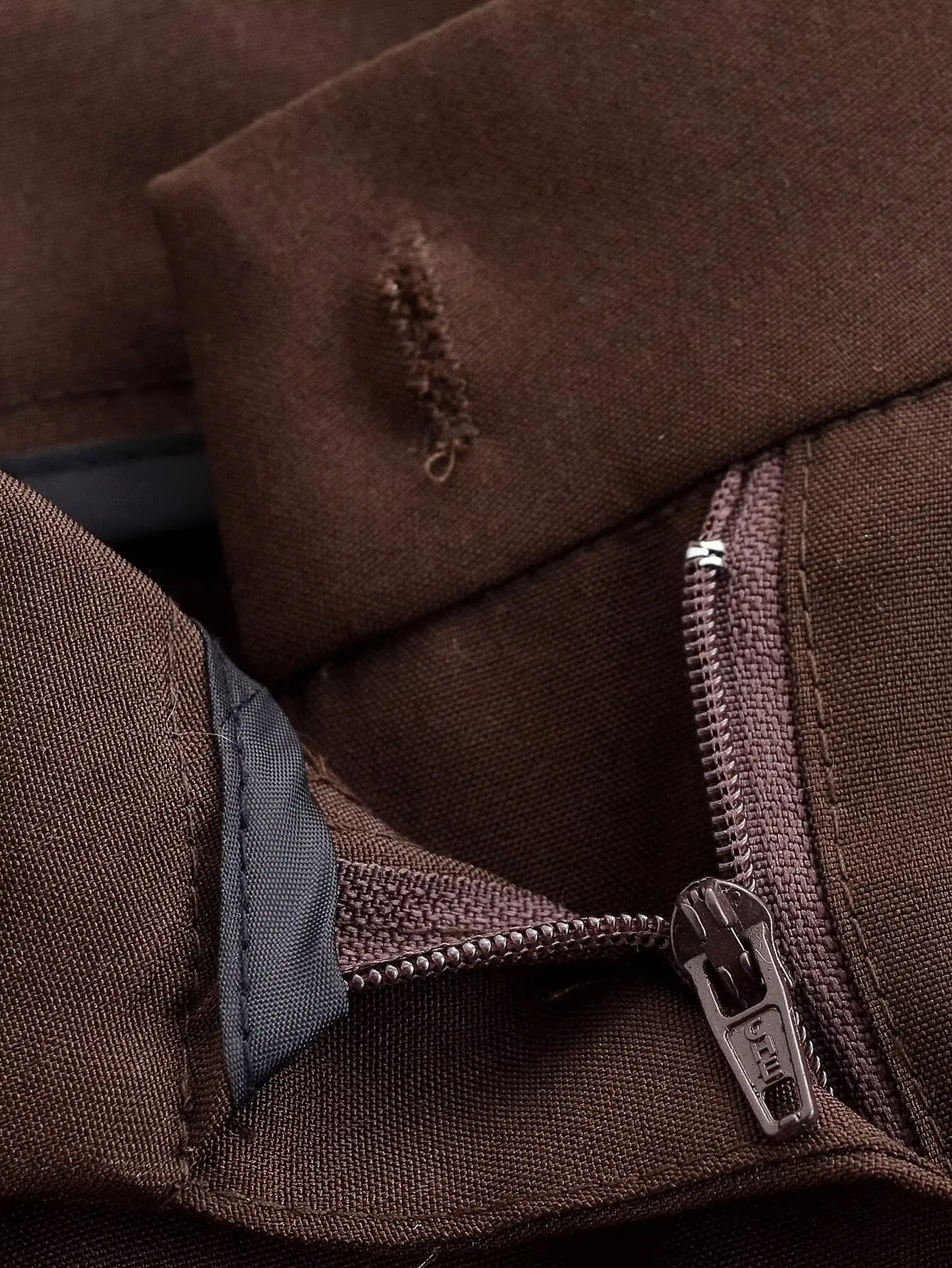 女性の春秋の新コーヒーカジュアルロングパンツ女性のファッションシンプルなハイウエストプリーツ薄いウエストベルトルーズパンツ