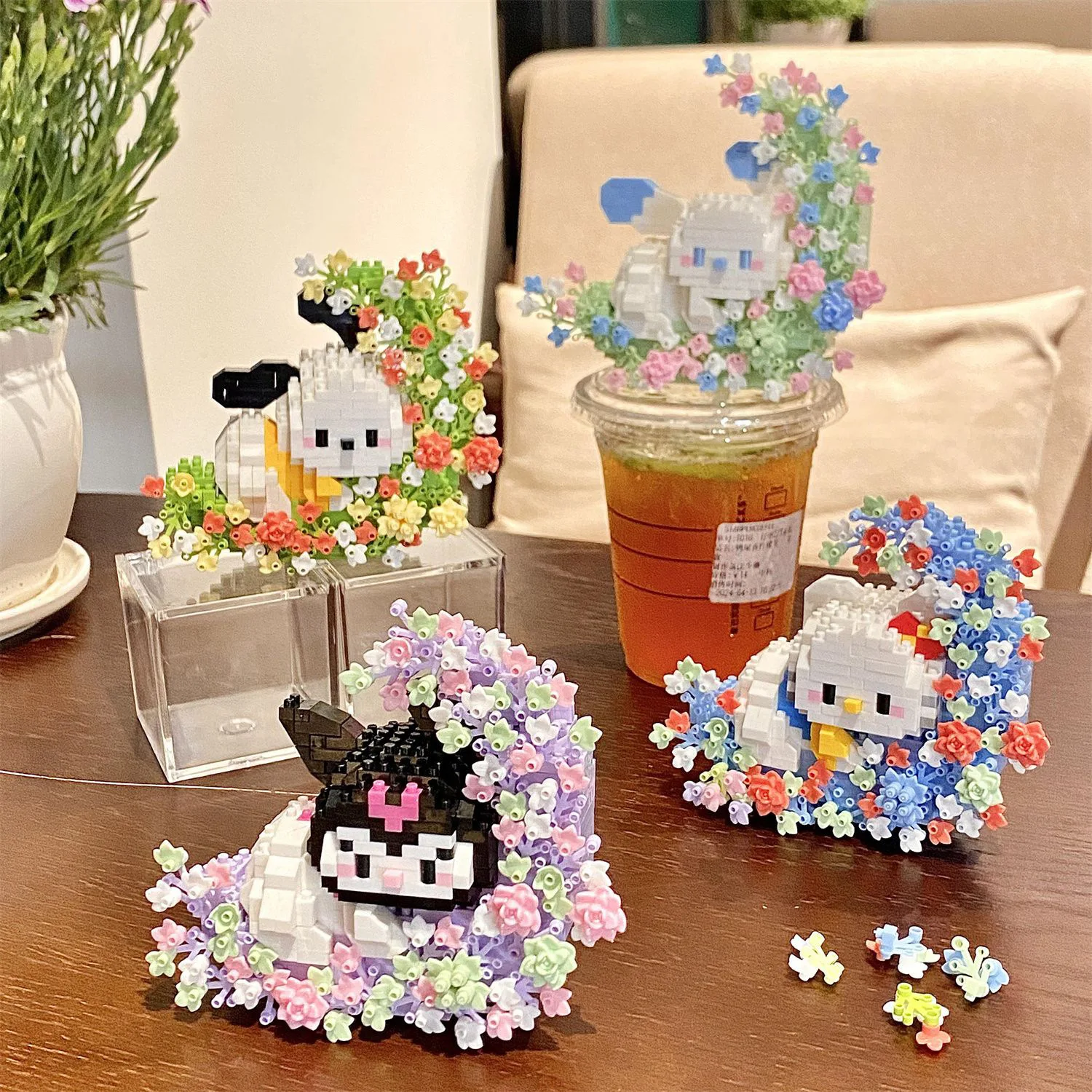 HelloKitty Building Blocks Sanrio Kuromi Educational Toys Japanese Anime Ornaments Christmas Birthday Present Kids Gifts NEW