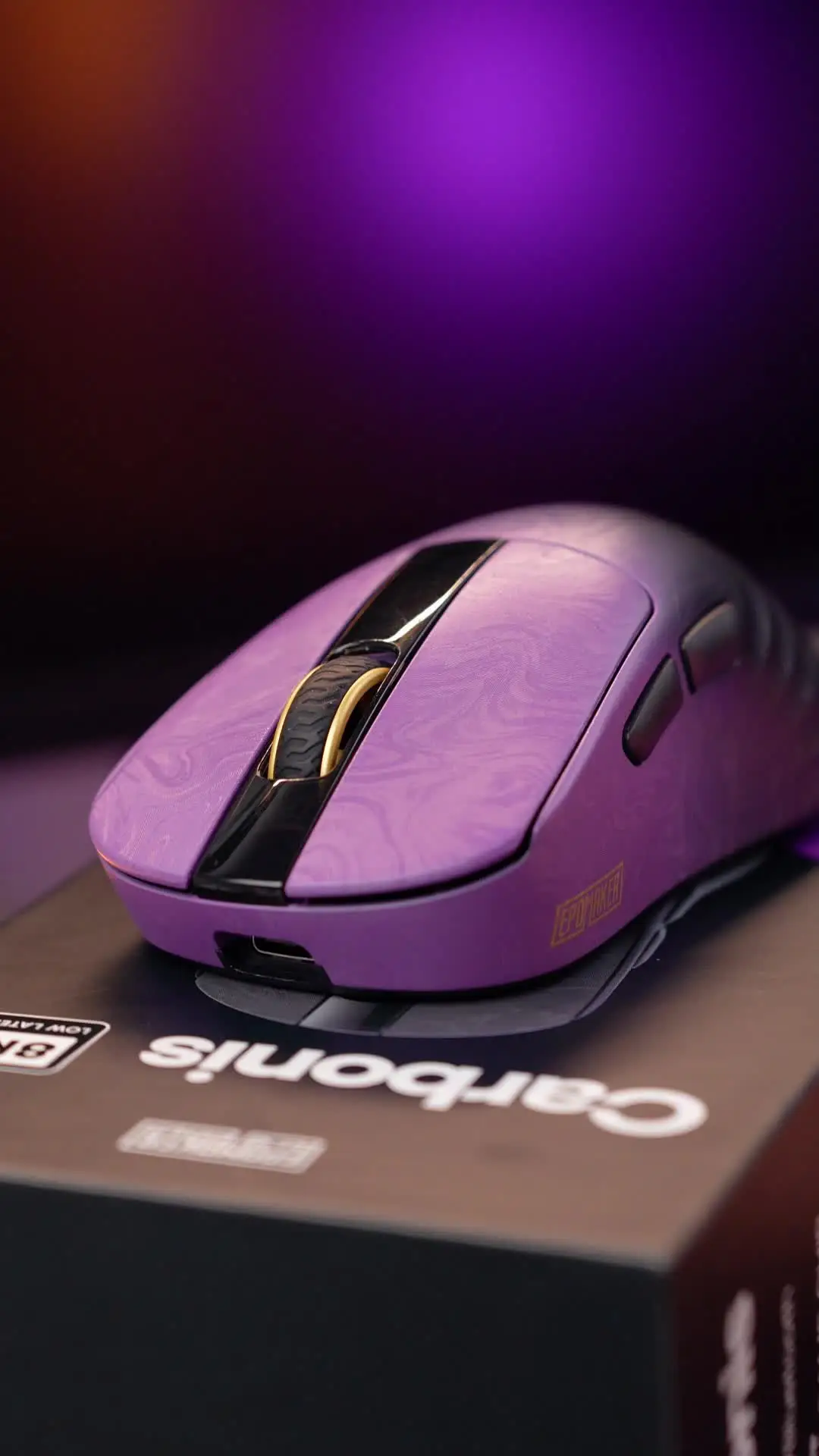 Mouse Gamer EPOMAKER Carbonis Sem Fio Tri-Mode em Fibra de Carbono