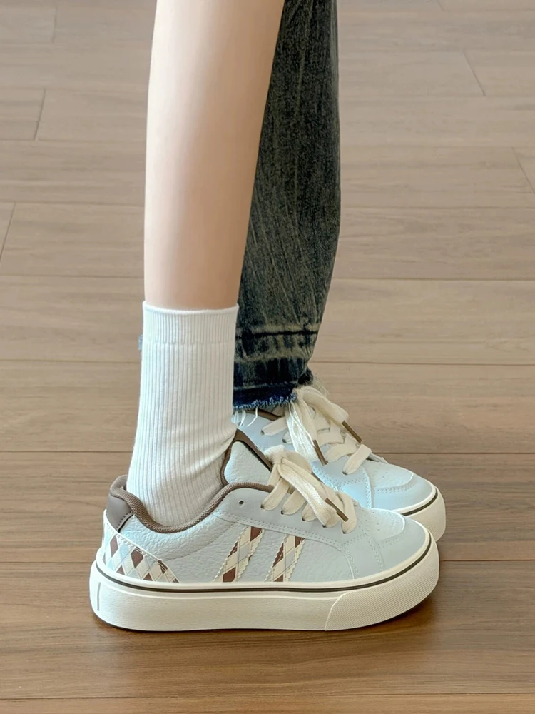Spring Autumn Thick Bottom Casual Sneakers Women's All-Match Student Sports Shoes Bread Shoes Fashionable Korean Style