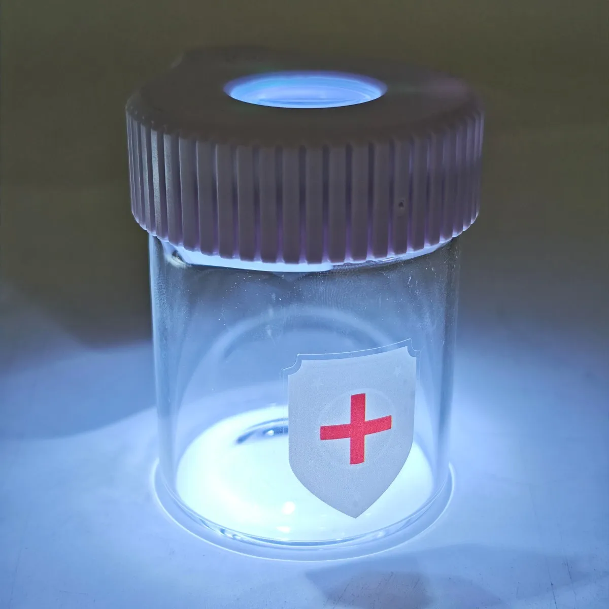 

LED Luminous Cover Glass Bottle Dry Herb Storage Jar Sealed and Transparent Pillbox 155ml Tobacco Box Smoking Accessories