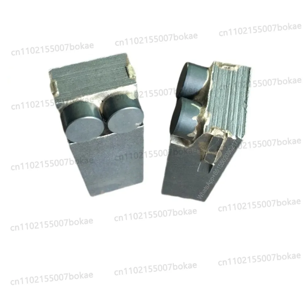 Compound bit welding compound bit tooth water well drilling reverse circulation cutter tooth 1304/1305