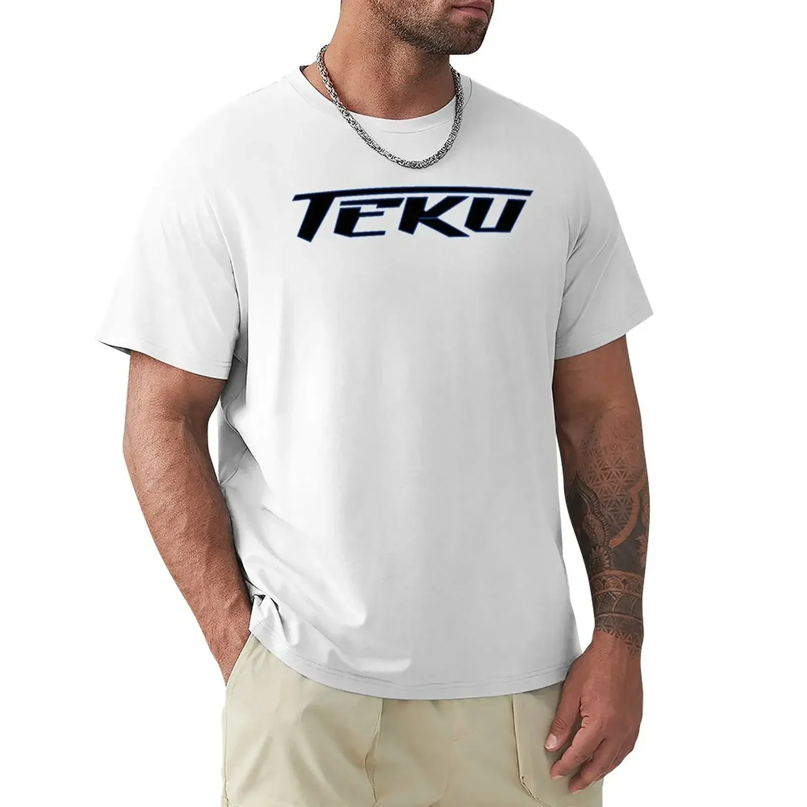 Camiseta con logotipo en inglés de Teku (con borde), ropa de anime, camisetas personalizadas de verano para hombre, camisetas de algodón