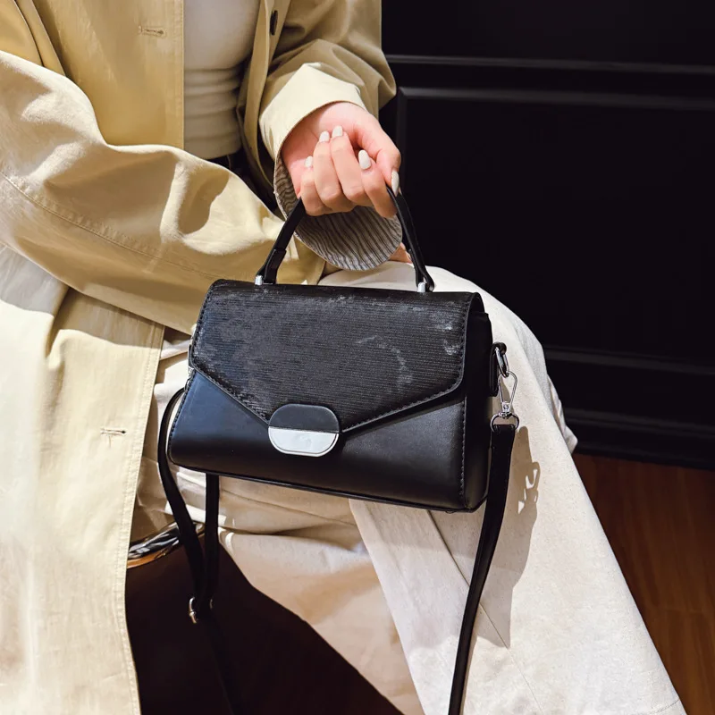 2025 ニッチクロスボディバッグ、ミニマリスト通勤用レディースバッグ、シックなトップハンドルトート、多用途デイナイトバッグ、テクスチャードスリング