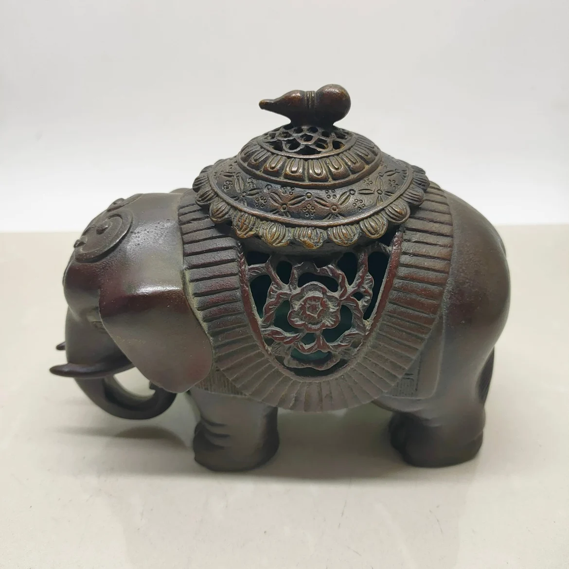 

Old Chinese Dynasty Palace Bronze Censer Elephant Statue Incense Burners wealth