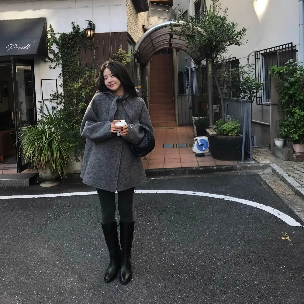 Cappotto di lana coreano con orecchie di coniglio Sle A-Line Capispalla di media lunghezza per le donne Stagione invernale Chiusura lunga con bottone singolo