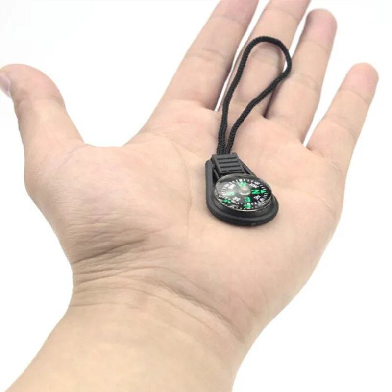 1 قطعة بوصلة بقاء صغيرة مريحة الملاحة الرياضة في الهواء الطلق التخييم التنزه حقيبة ظهر للصيد قلادة البوصلات