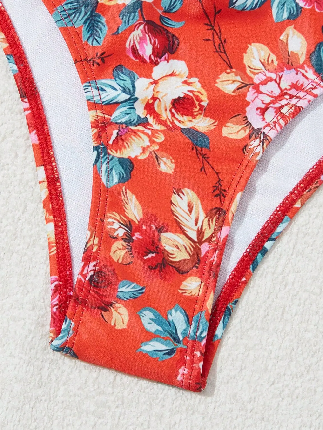 Bikini-Set für Damen, roter Blumendruck, 2-teiliger Badeanzug, hohe Taille, Dreieck, Neckholder, rückenfrei, Strandurlaub, Badeanzug, 2025, Neu