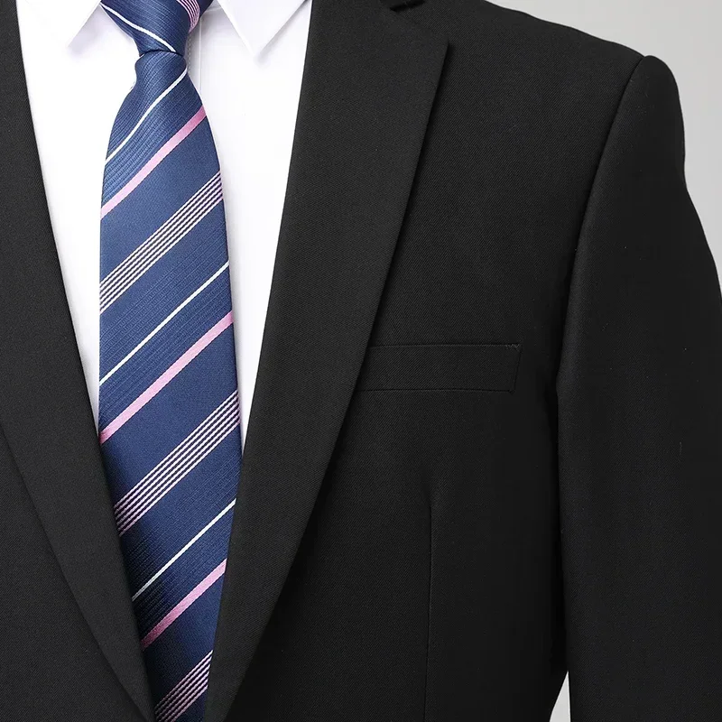 Elegancki i formalny garnitur męski, jednolity kolor, biznesowy, na ślub, bankiety, na co dzień, dopasowany.