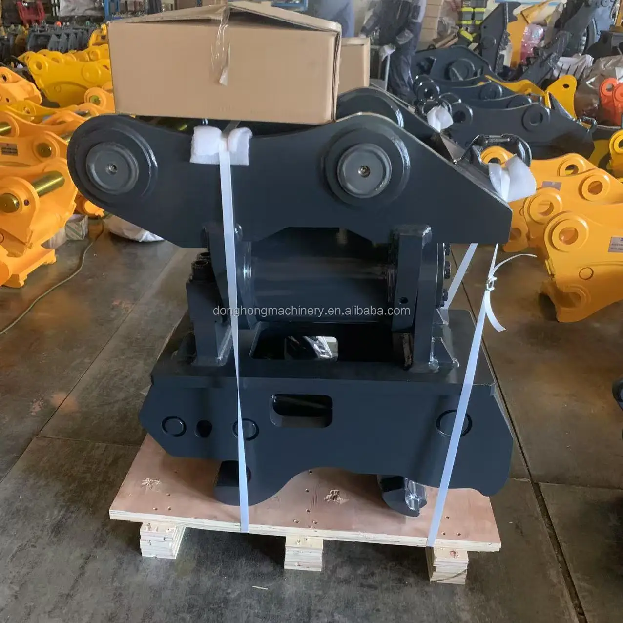 

Гидравлический наклонный сцепь для 5-тонного экскаватора, совместимая с быстроразъемным соединением S40