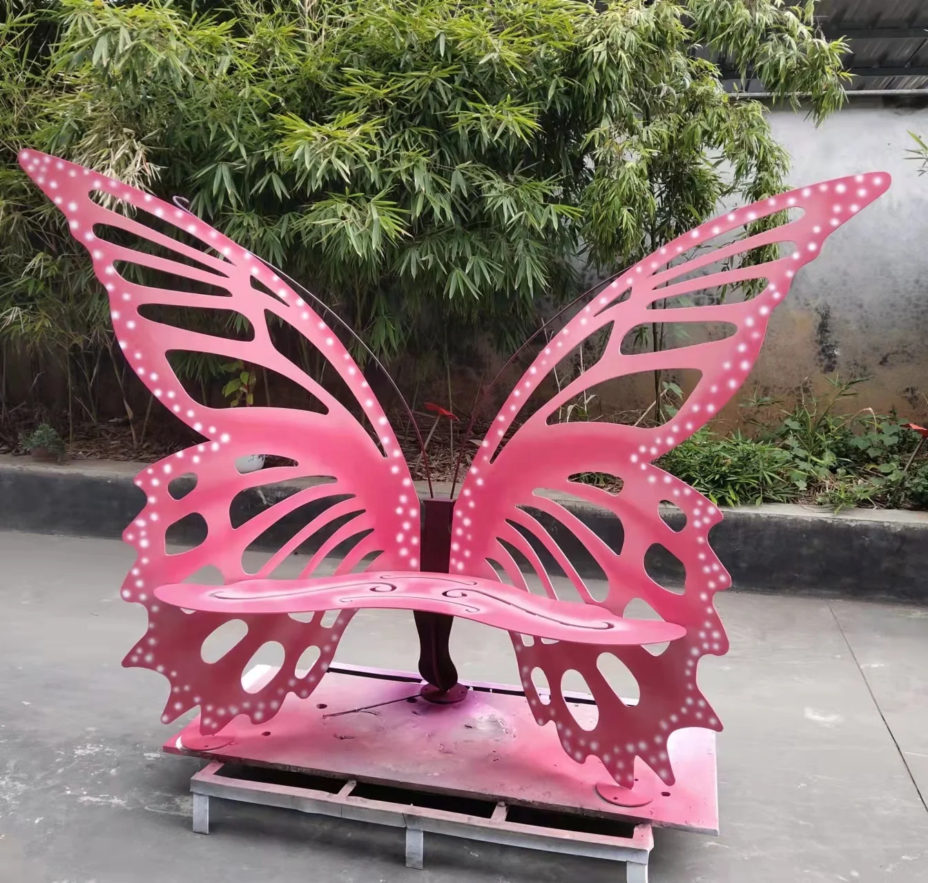 Modern Metal Art Butterfly Garden Art Chair Statue Home Patio Decoration Outdoor Display Stainless Steel Sculpture for Sale
