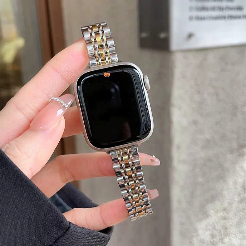 Cinturino in acciaio inossidabile Nuovo per cinturino Apple Watch S11 10 SE 41mm 42mm 45mm 46mm Ultra 2 3 Bracciale in metallo per iWatch Series 9 8 7 6