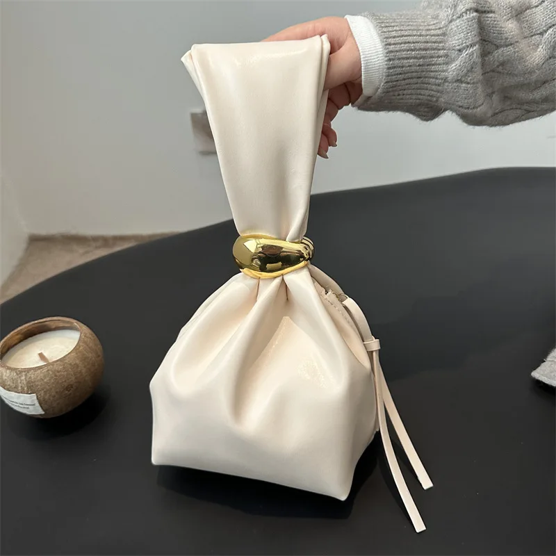 

Chic Metal Buckle Drawstring Cloud Small Tote Bag Stylish Retro Fold Bucket Bag Suitable for Women Daily Work Shopping Parties
