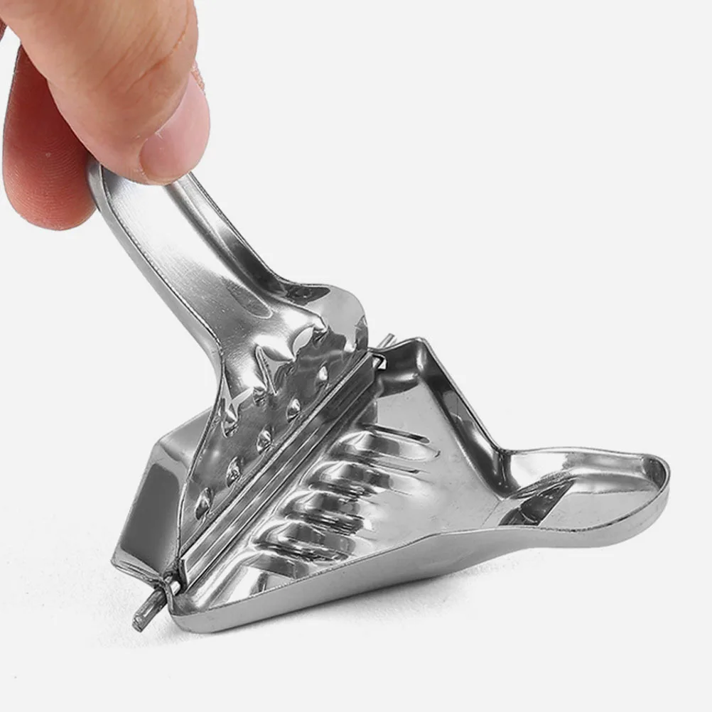 

2Pcs Manual Stainless Steel Fruit Juicer Handheld Lemon Squeezer Ergonomic Fruit Press Tool for Kitchen Manual Juicer