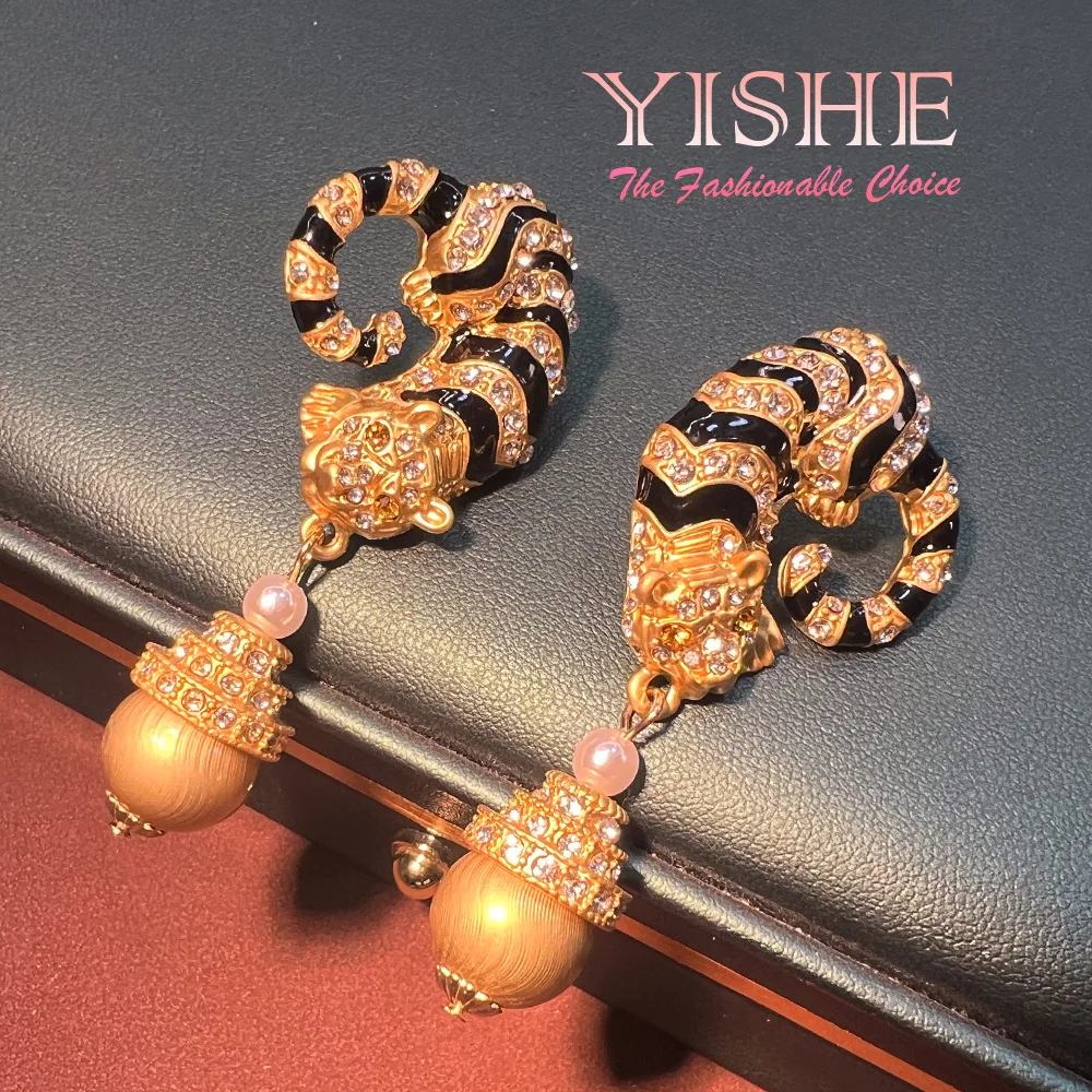 Western antique leopard print water drop earrings vintage plated real gold old personality unique high-end earrings wholesale