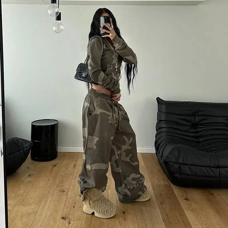 

Women Sports Set Camouflage Contrast Color Hooded Zip Sweatshirt Loose Fit Sweatpants Women's Casual Two Piece Set