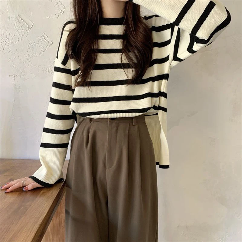 Vintage Women Korean Striped Jumpers Autumn Long Sleeve Casual Slit Sweater Lady Simple Loose O Neck Retro Knitted Tops