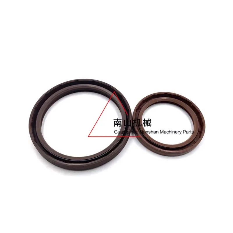 Suitable for Komatsu 25/28/30 crankshaft oil seal 3D84/3D84-3/3TNE84 engine crankshaft front and rear oil seals excavator parts