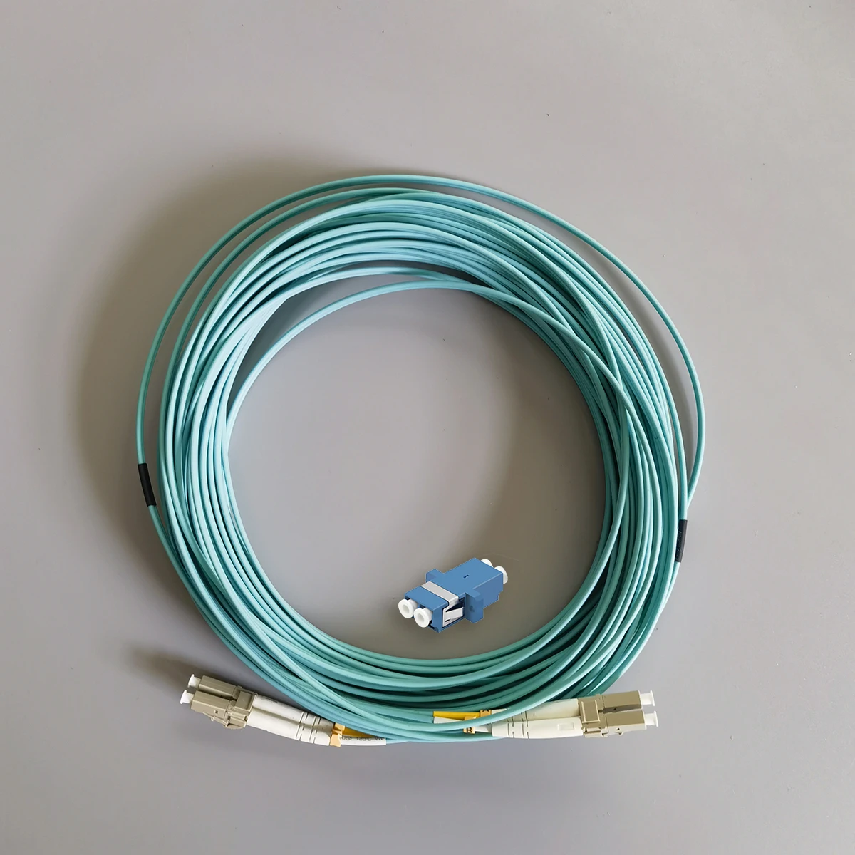 OM4 Fiber Optic Cable LC/UPC-LC/UPC Duplex Multimode LSZH 15M 2.0mm Indoor Extension Cable Multimode Convert Patch Cord