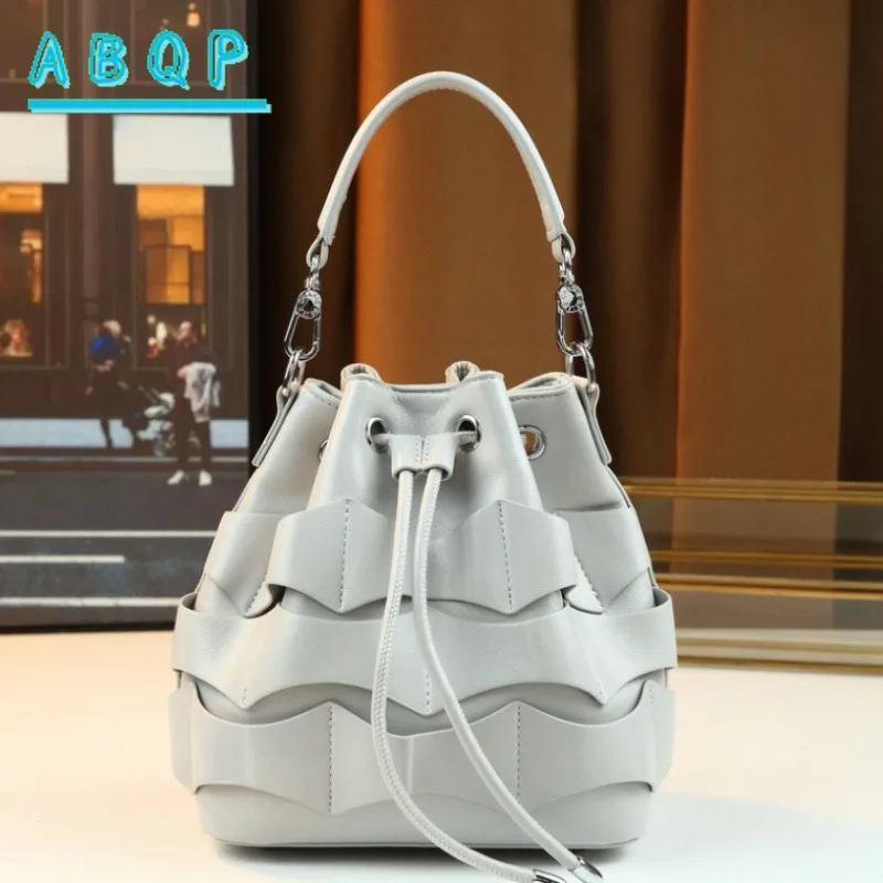

New Women's Shoulder Bag Luxury Brand Personality Fashion Women's Shoulder Crossbody Bag Pleated Drawstring Casual Women's Bag