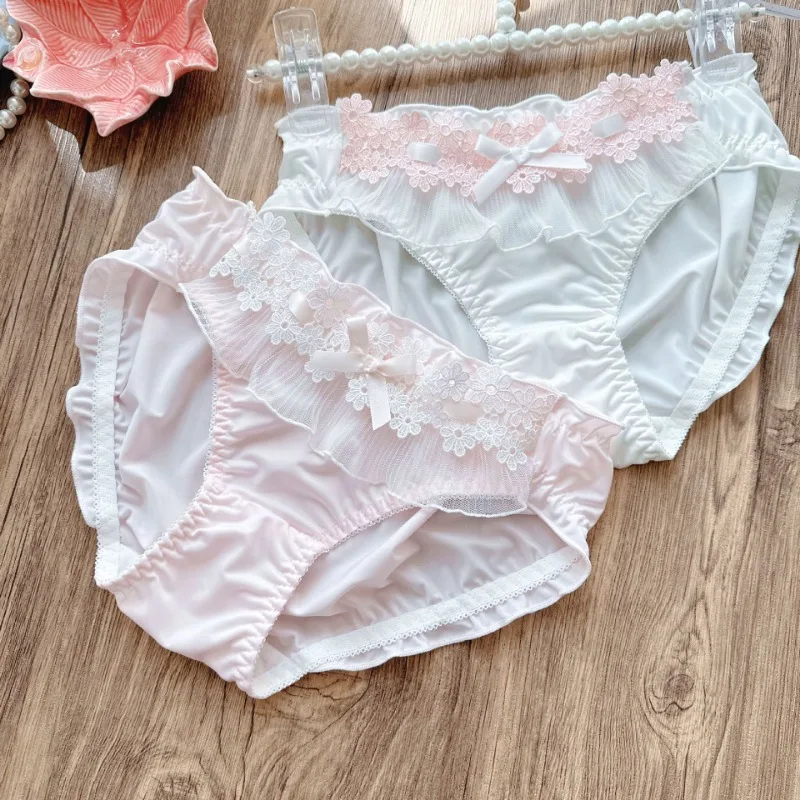 Cute Lovely Sweety Milk Silk Princess Style Underwear Women's Middle Waist Elasticity Seamless Panties Embroidery Flowers Lolita