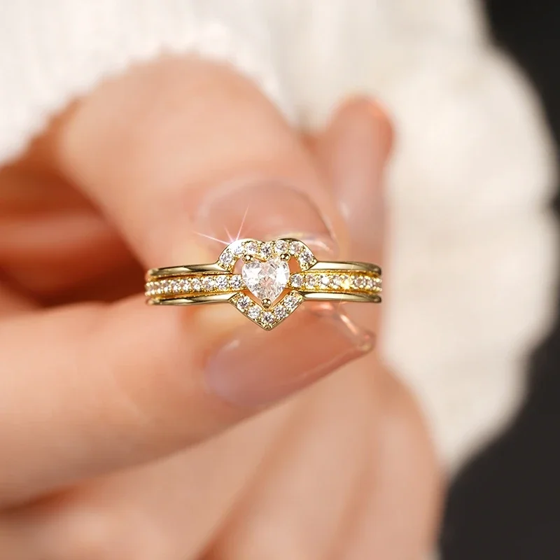 Huitan Modern Fashion Heart Design Women Rings for Engagement Wedding Dazzling Crystal Cubic Zirconia Love Eternity Ring Jewelry