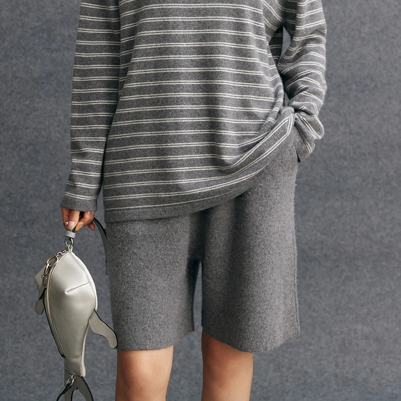 

High quality Spring Autumn Women 100% Cashmere Short Trousers Comfortable High-Waist Knitted Short Pants Female Thicken Pants