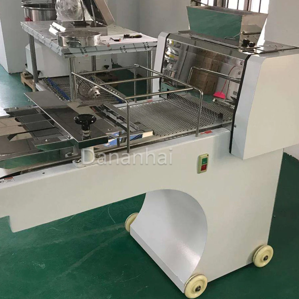 Commercial Bread Loaf Moulder 3-40mm Adjustable Thickness Stainless Steel Automatic Toast Dough Forming Machine