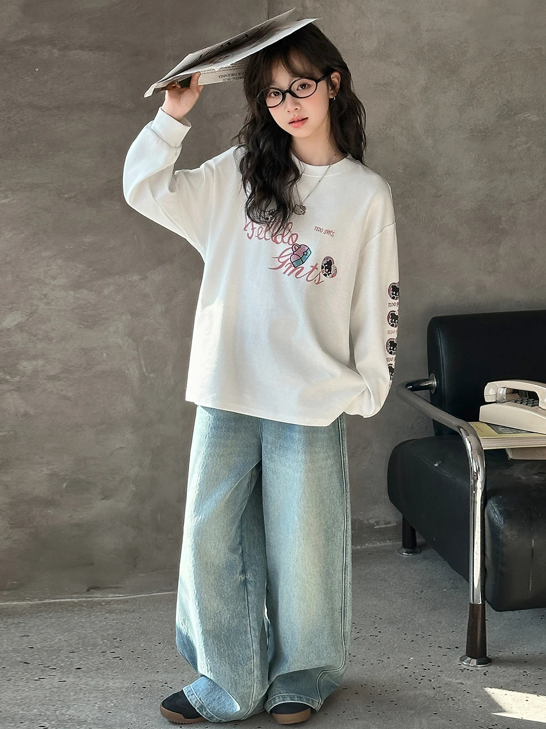 女の子カジュアルクールスイートスタイルツーピースセット春ワイドレッグジーンズトッププリント服子供服春秋着用