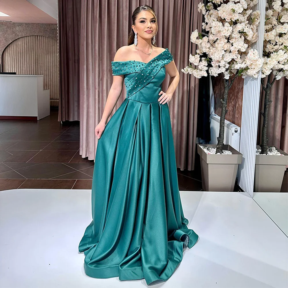 

Satin Prom Dresses Emerald Green Off the Shoulder Pearls Gowns for Women 2023 A Line V Neck Pleated Formal Evening Dress