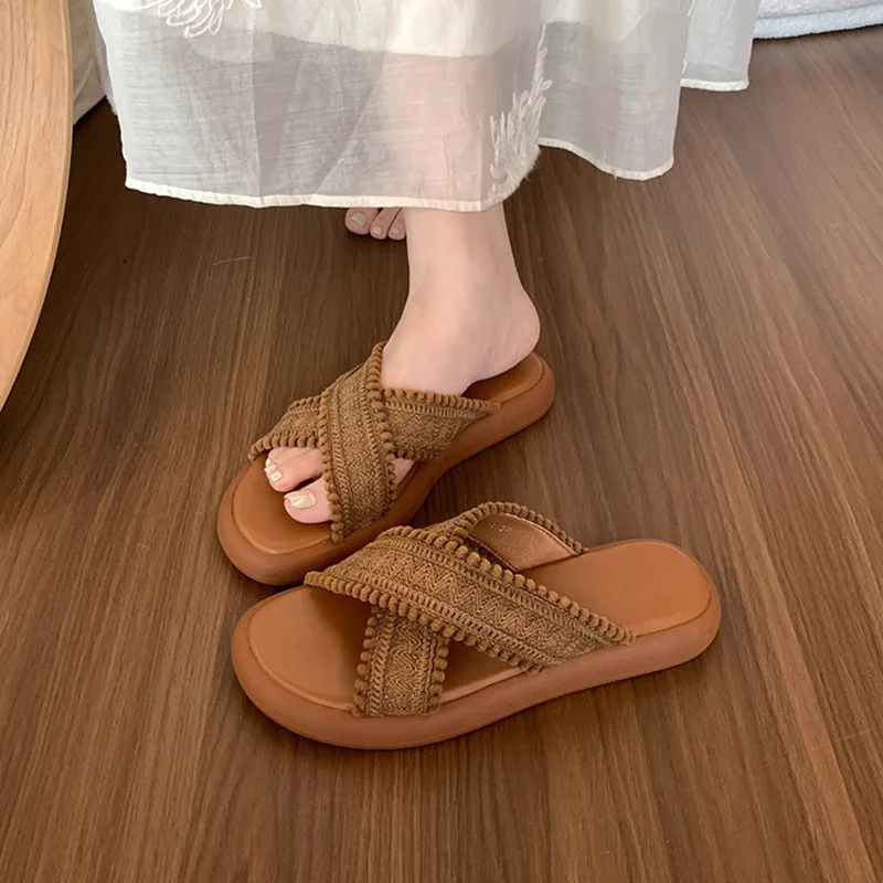 Sandal rumah Rendah sepatu Platform wanita 2024 ukuran besar Penyu Pantai wanita lembut Sabot karet Hoof Heels Roma selip kulit PU Sy