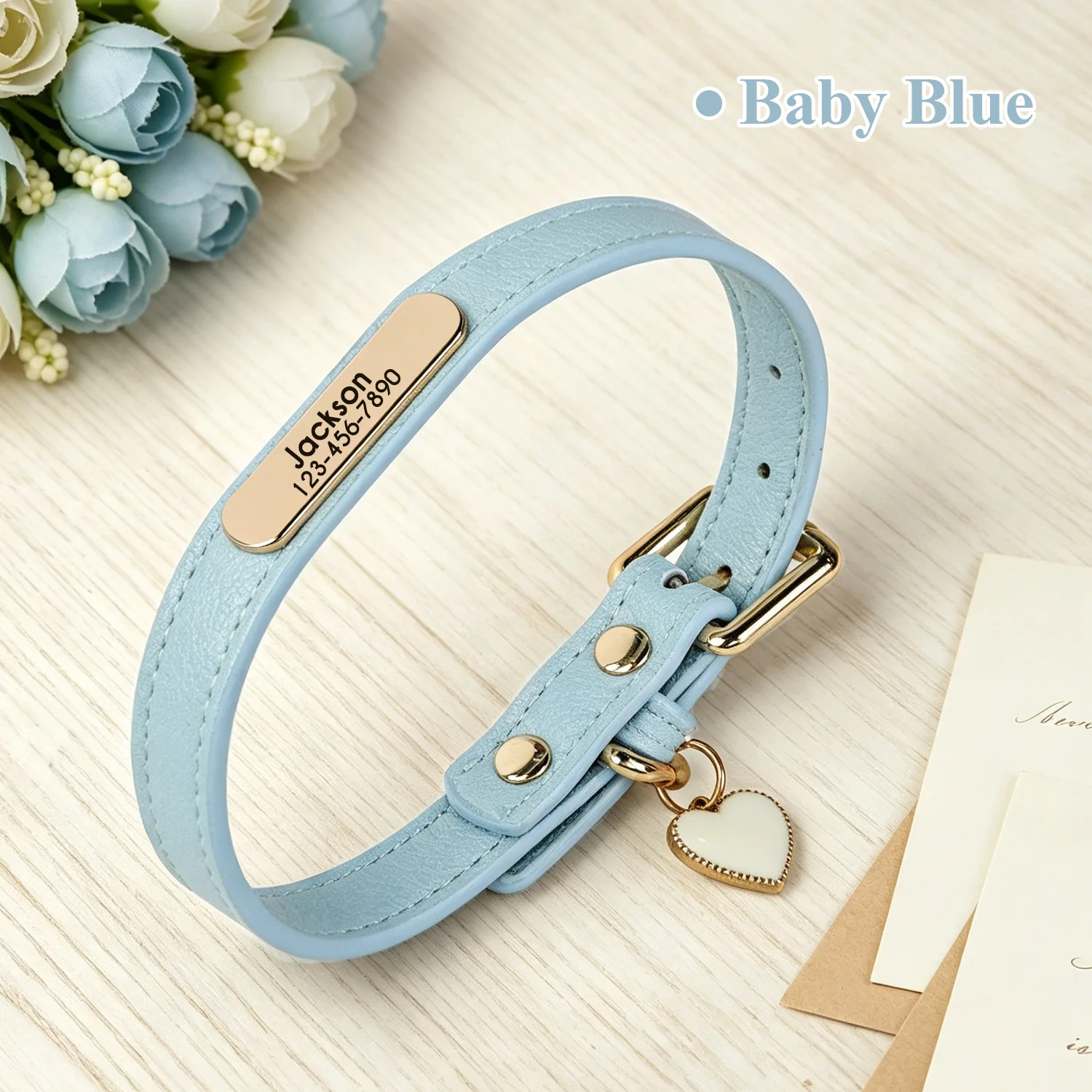 Personalisiertes Hundehalsband aus PU-Leder, kostenlos mit individuellem Hundennamen, Haustierhalsband mit niedlichem Anhänger, weich, für kleine und mittelgroße Hunde und Katzen – Detail 6
