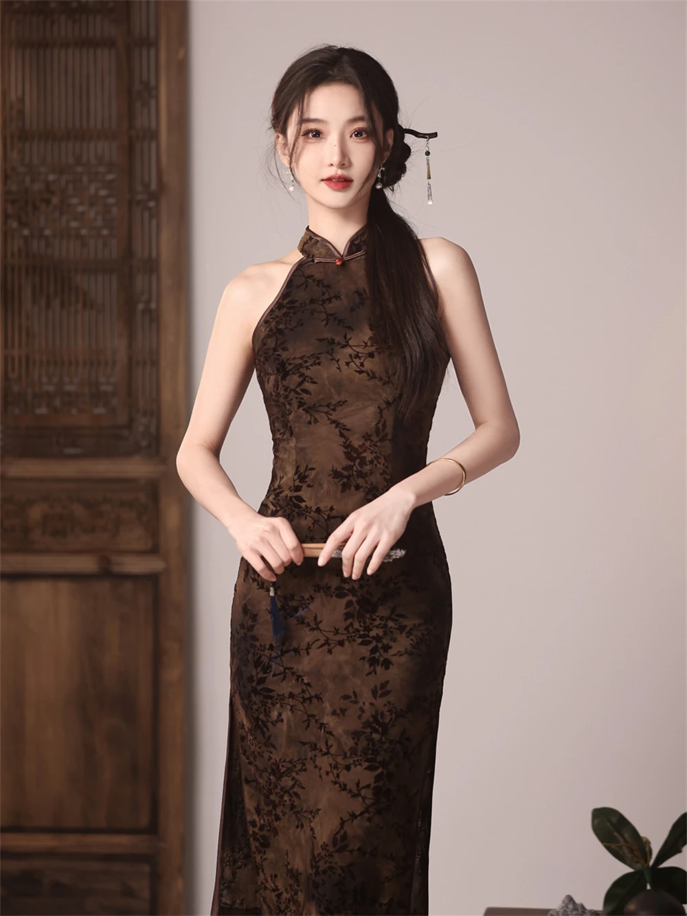 

National Style New Chinese Improved Cheongsam Sleeveless Vintage Sexy Hanging Neck Dress Female Summer Daily Temperament Qipao