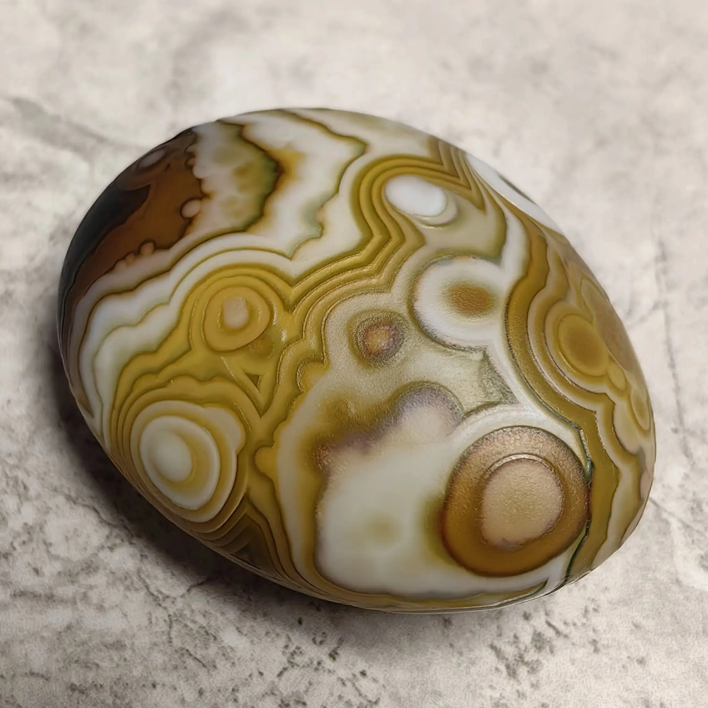 Pure Natural Haut-relief Divine Eyes Agate Gobi Artistic Conception Scen Rough Stone Palm Stones Mineral Specimen Home Decor