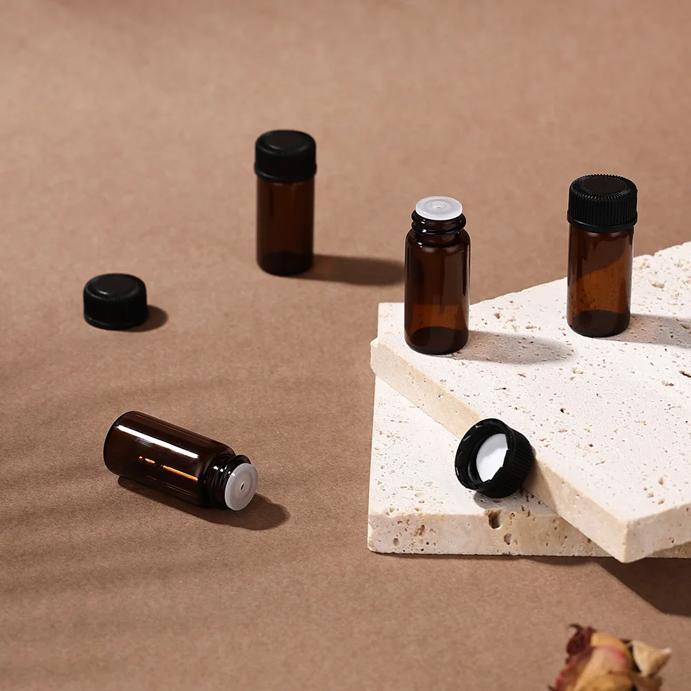 100 bottiglie vuote di olio essenziale in vetro ambrato da 3 ml con ermetico ricaricabile a tenuta stagna per viaggi fai da te, profumi, sorelli, cura della pelle