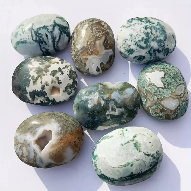 

1pc Natural Moss Agate Palm Stone Green White Quartz with Intricate Patterns, Smooth Oval Shape for Home and Office Decor