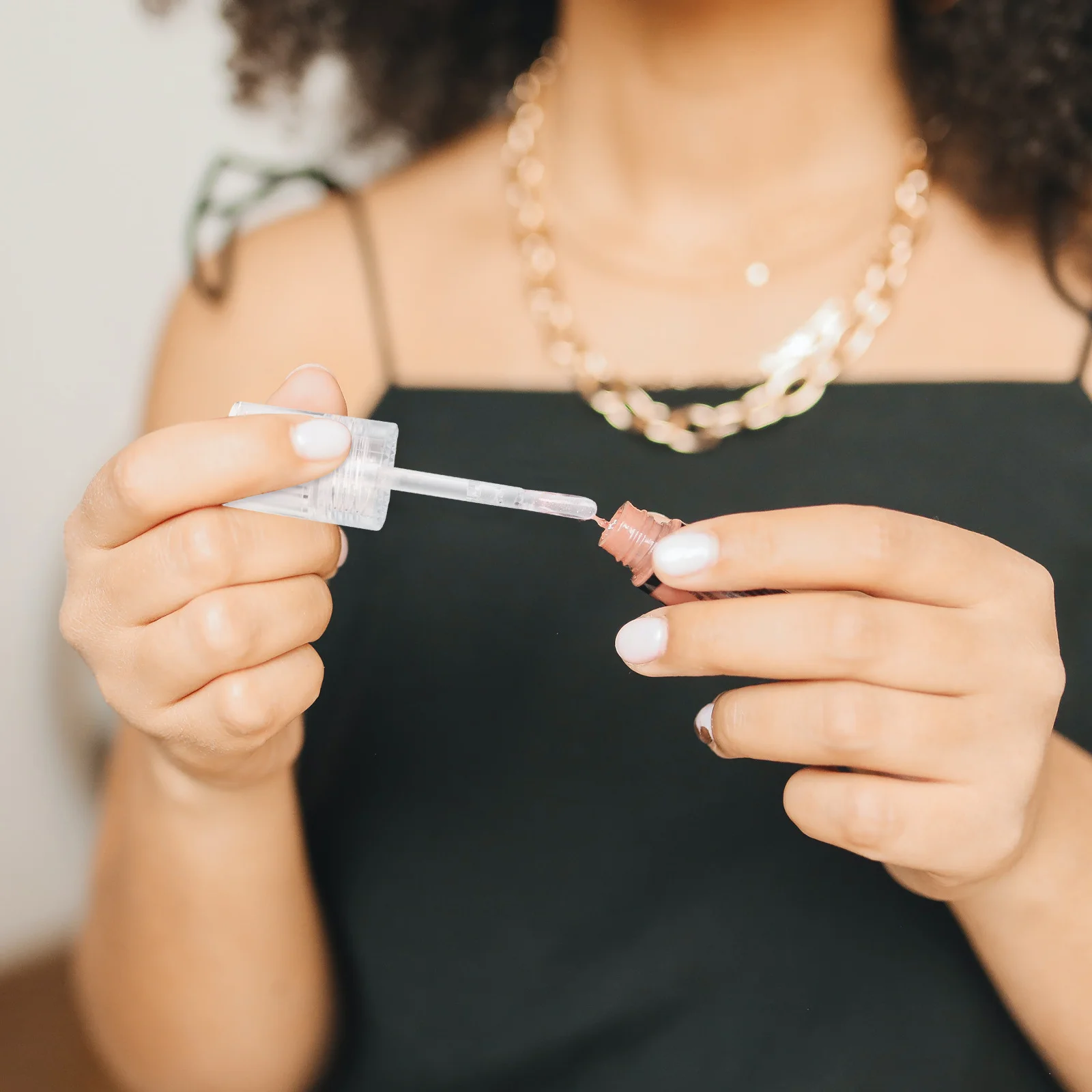 

3Pcs Lip Gloss Pearlescent Charm Moisturizing Lightweight Portable Lip Caring Beauty Product for Women Shiny Jelly Color Glosses