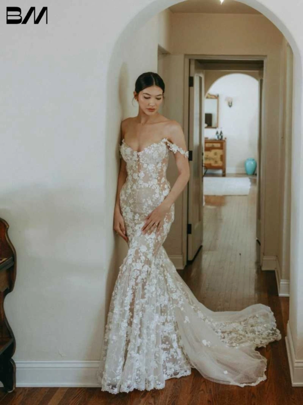 

Classy Floral Appliques Beach Wedding Dress Sweet Mermaid Lace Cut Out Customized Bridal Gown Stunning Off the Shoulder Wear